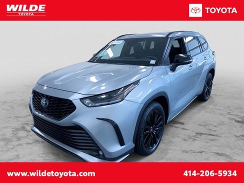 Certified 2025 Toyota Highlander XSE AWD/4WD image 1