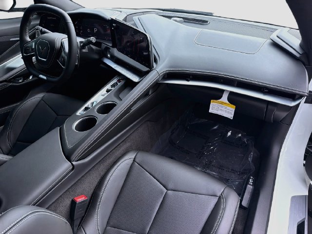 Used 2026 Chevrolet Corvette Z06 RWD image 13