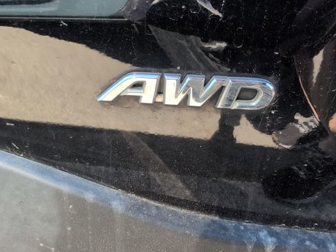 Used 2021 Toyota RAV4 LE image 8