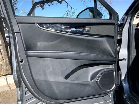 Used 2022 Lincoln Nautilus Reserve image 21