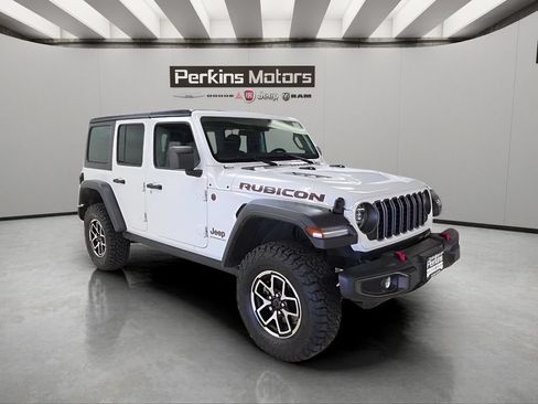 Certified 2025 Jeep Wrangler Unlimited Rubicon AWD/4WD image 8