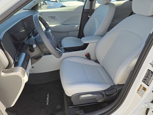 New 2026 Hyundai Kona SE image 15