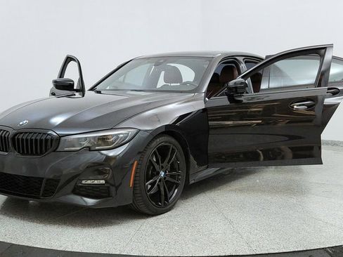 Used 2022 BMW 330i Sedan w/ M Sport Package image 9