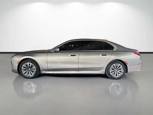 Used 2024 BMW i7 eDrive50 RWD image 6