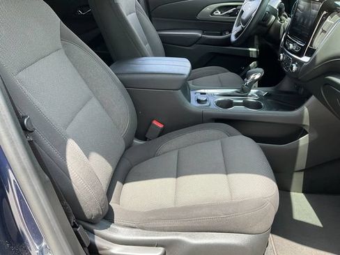 Used 2023 Chevrolet Traverse LT FWD image 21
