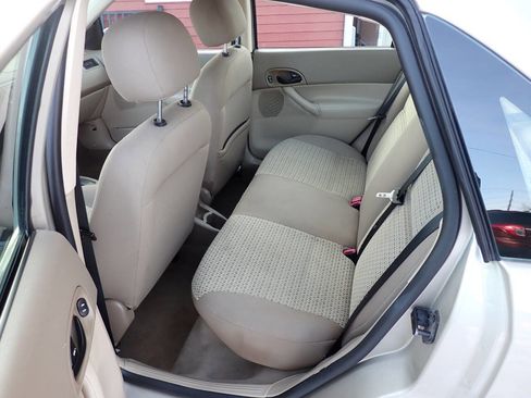 Used 2007 Ford Focus SE image 8