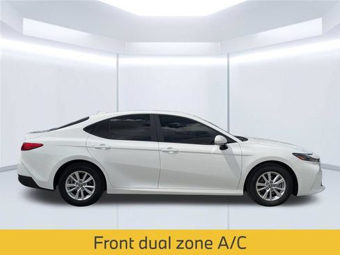 Used 2025 Toyota Camry LE FWD image 8