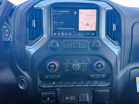 Certified 2021 Chevrolet Silverado 2500 LTZ w/ LTZ Plus Package AWD/4WD image 25