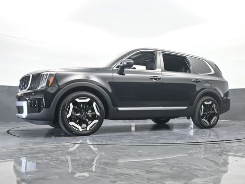 Used 2024 Kia Telluride EX image 60