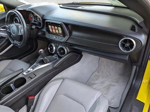 Used 2016 Chevrolet Camaro SS image 20