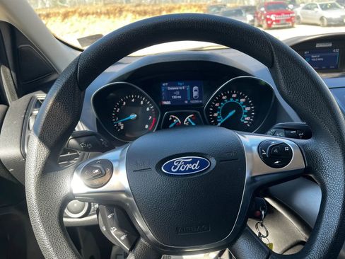 Used 2015 Ford Escape SE AWD/4WD image 18
