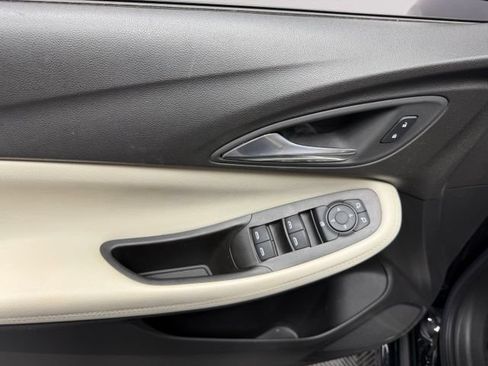 Used 2022 Buick Encore GX Preferred w/ Sport Touring Package FWD image 14