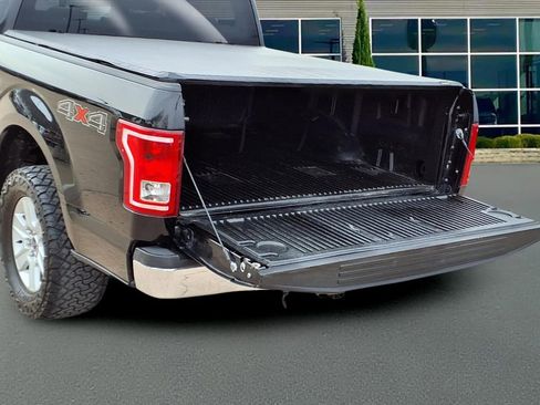 Used 2016 Ford F150 XLT image 26