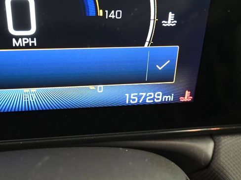 Used 2025 Chevrolet TrailBlazer LT w/ LT Cold Weather Package AWD/4WD image 9