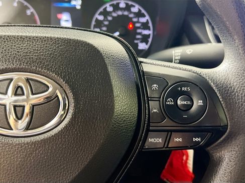 Used 2024 Toyota Corolla LE image 19