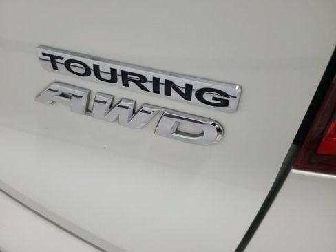 Used 2019 Honda Pilot Touring image 16