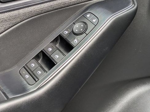 Used 2023 Nissan Rogue S AWD/4WD image 12