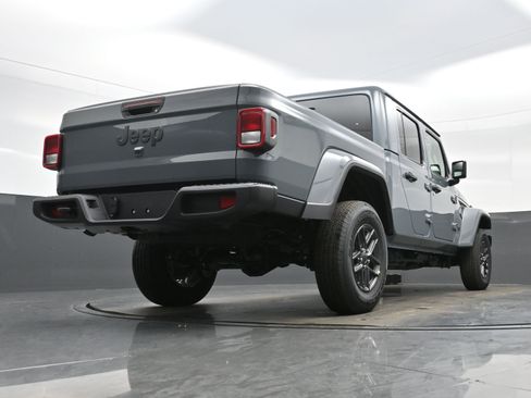 New 2026 Jeep Gladiator Sport image 15