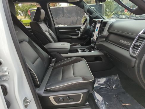 Used 2025 RAM 1500 Laramie w/ Sport Appearance Package AWD/4WD image 25