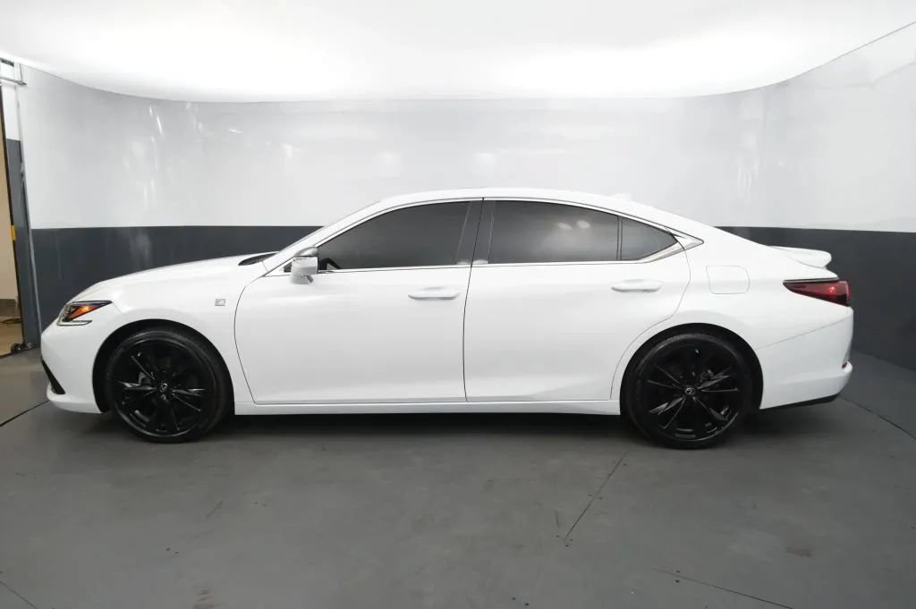 Used 2024 Lexus ES 350 F Sport w/ Accessory Package (Z2) FWD image 2