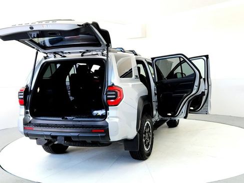 Used 2025 Toyota 4Runner TRD Off-Road Premium w/ Tow Technology Package AWD/4WD image 11