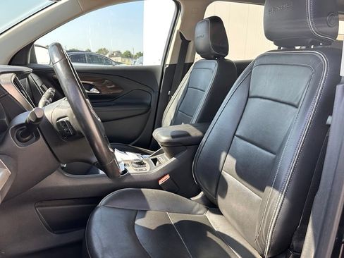 Used 2020 GMC Terrain Denali w/ Denali Premium Package AWD/4WD image 14