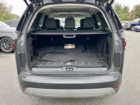 Certified 2024 Land Rover Discovery S image 39