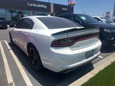 Used 2016 Dodge Charger R/T RWD image 3