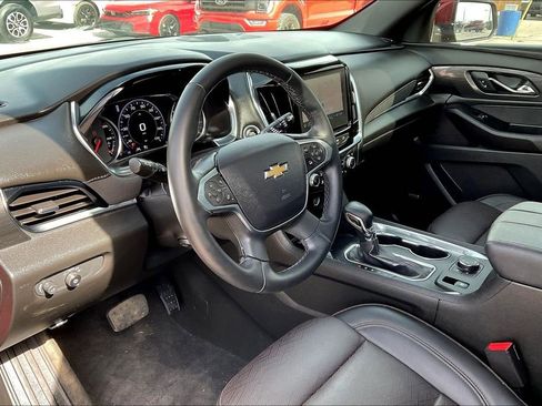Used 2023 Chevrolet Traverse High Country image 13