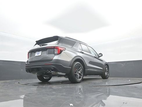 New 2026 Ford Explorer ST image 32