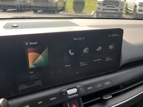 Used 2025 Kia K4 FWD image 20