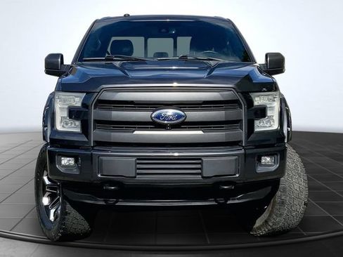 Used 2017 Ford F150 Lariat w/ Equipment Group 502A Luxury AWD/4WD image 3
