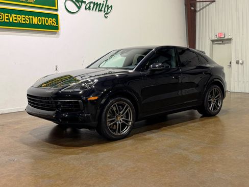 Used 2022 Porsche Cayenne Coupe AWD/4WD image 3