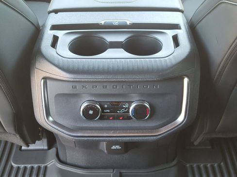 Certified 2025 Ford Expedition Tremor image 19