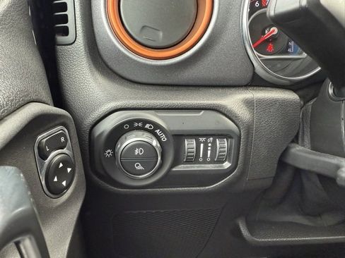 Used 2021 Jeep Gladiator Mojave image 23