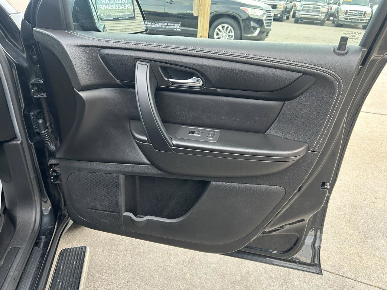Used 2015 GMC Acadia SLE AWD/4WD image 17