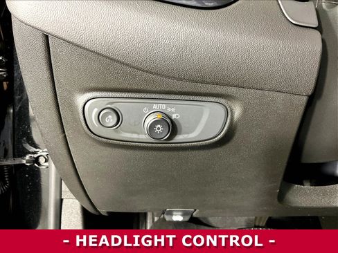 Used 2022 Chevrolet Equinox RS AWD/4WD image 36