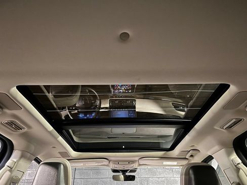 Used 2024 Lincoln Navigator Reserve AWD/4WD image 5