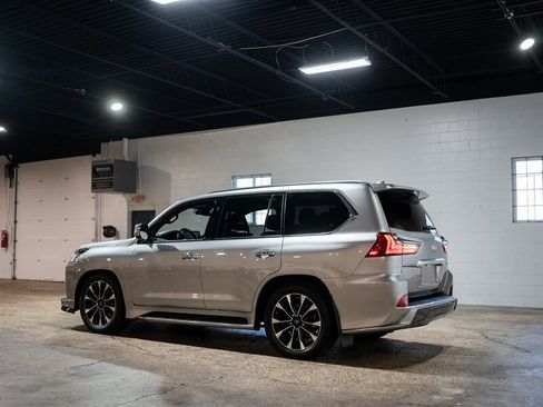 Used 2021 Lexus LX 570 4WD w/ Sport Package image 7