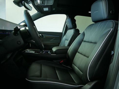 New 2026 Buick Enclave Avenir w/ Super Cruise Package image 11