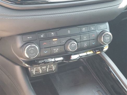 Used 2022 Dodge Durango Citadel image 28