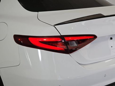 Used 2022 Alfa Romeo Giulia Sprint RWD image 30