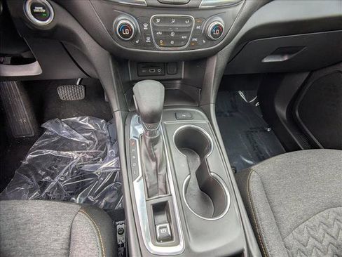Used 2022 Chevrolet Equinox LT AWD/4WD image 12