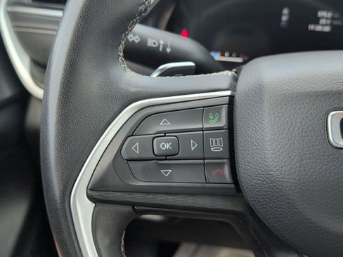 Used 2023 Jeep Grand Cherokee L Laredo AWD/4WD image 22