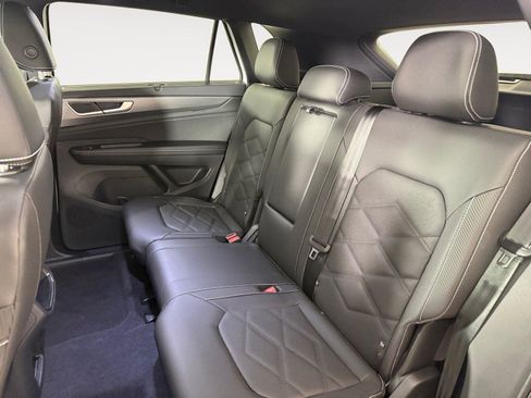 New 2026 Volkswagen Atlas Cross Sport SE AWD/4WD image 9