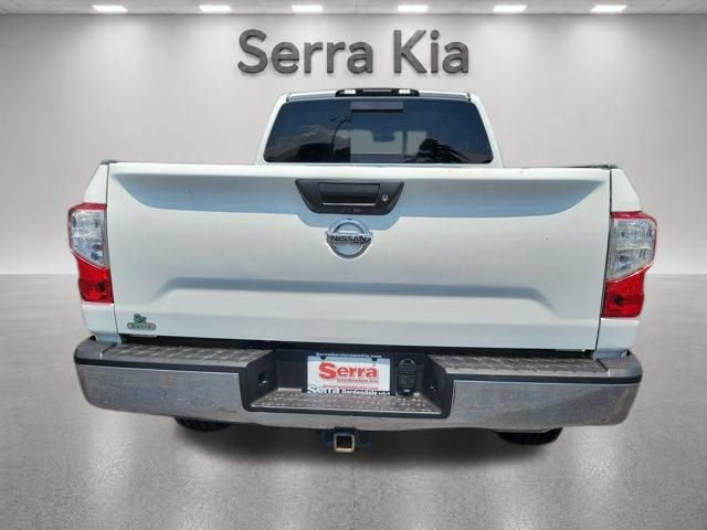 Used 2018 Nissan Titan SV RWD image 4