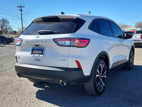 Used 2021 Ford Escape SE w/ SE Sport Appearance Package image 6