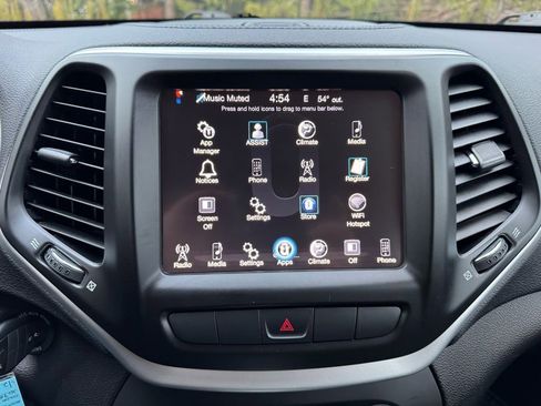 Used 2014 Jeep Cherokee Latitude image 10