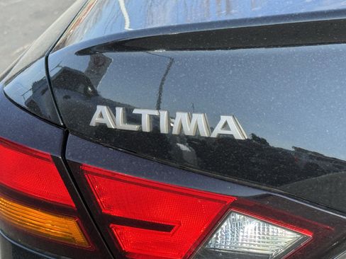 Used 2023 Nissan Altima 2.5 SV w/ SV Premium Package image 20