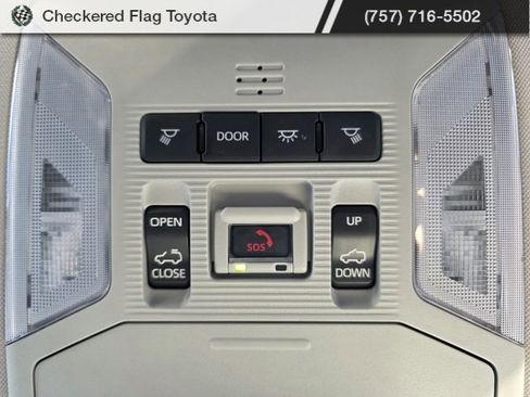 Used 2022 Toyota RAV4 XLE image 11